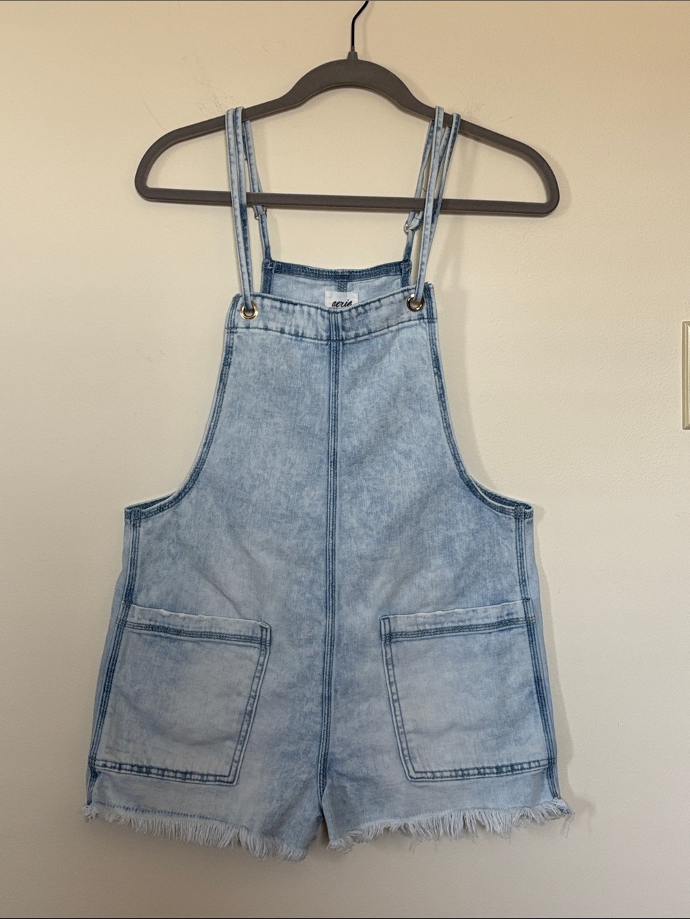 Aerie Women’s Shortalls Light Wash Denim Short Overalls Pockets Adjustable